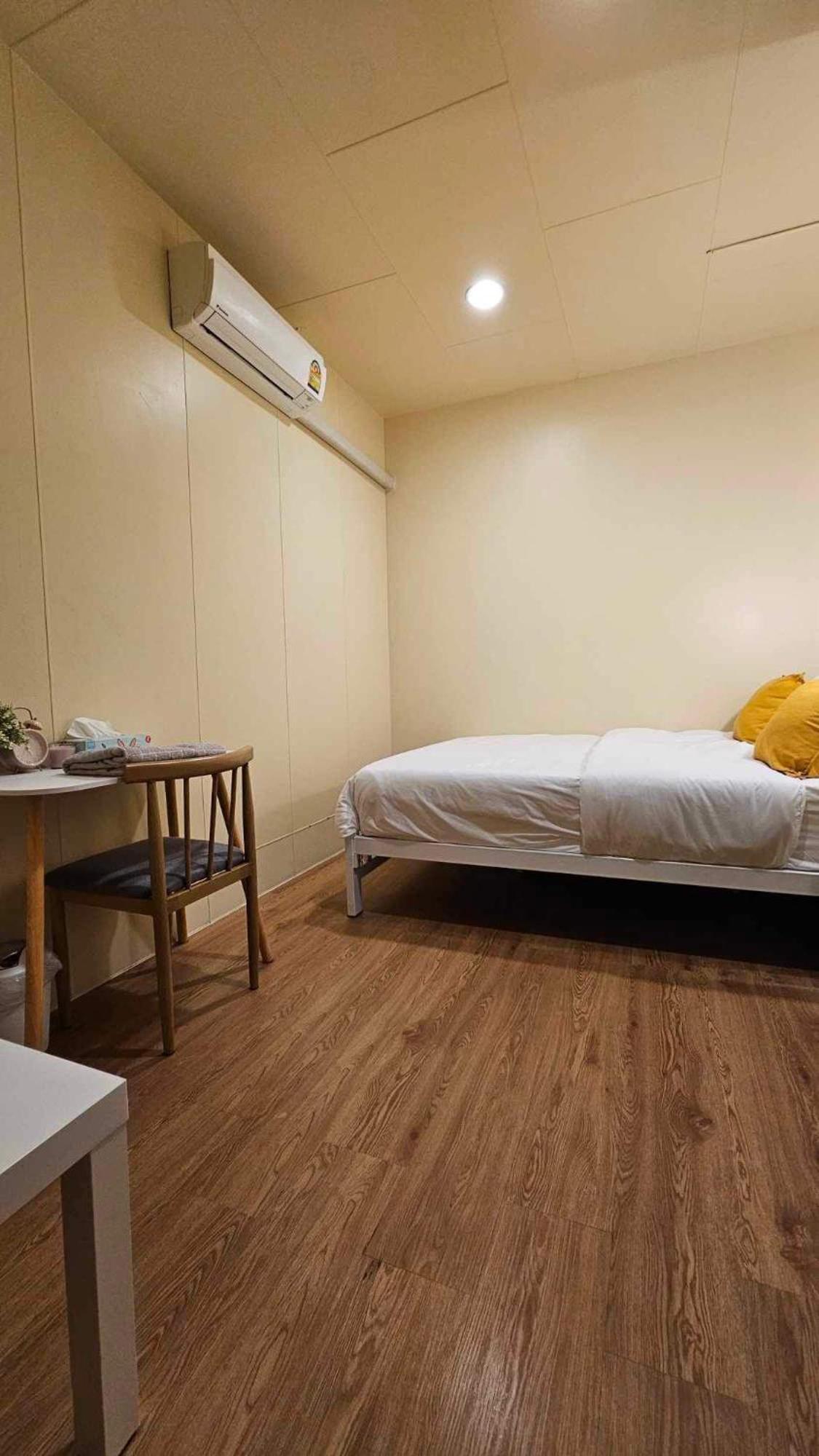 W District Guesthouse بانكوك المظهر الخارجي الصورة