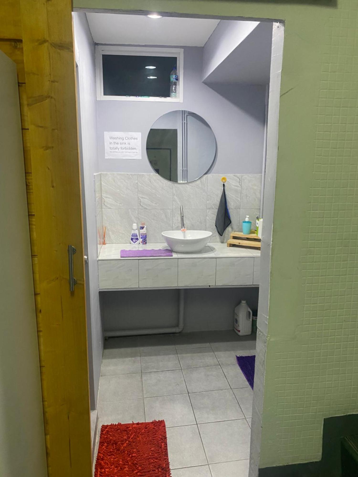 W District Guesthouse بانكوك المظهر الخارجي الصورة