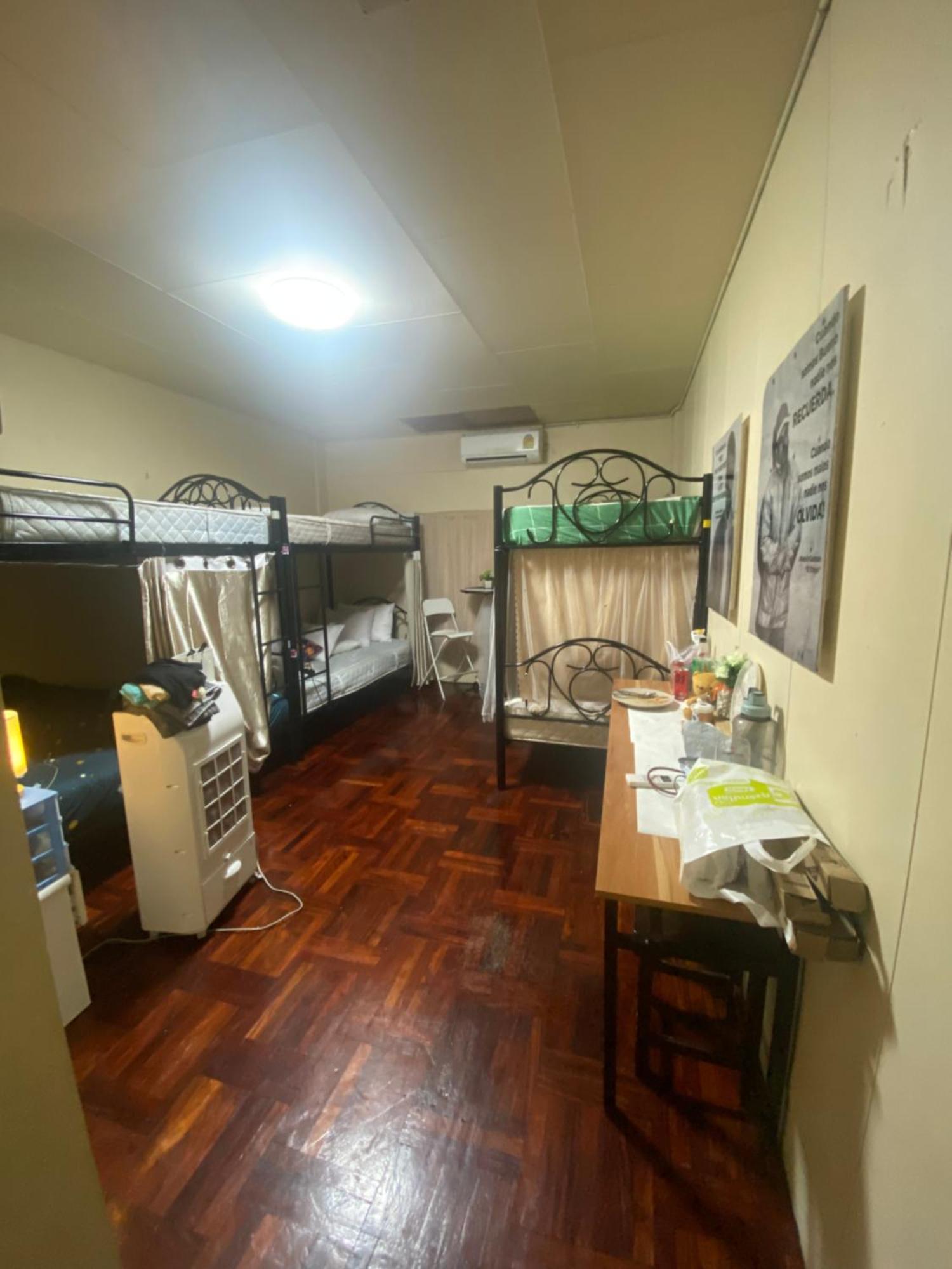 W District Guesthouse بانكوك المظهر الخارجي الصورة